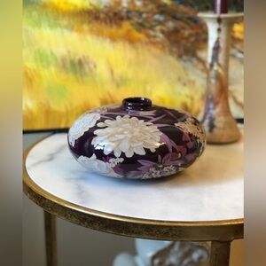 Anthropologie floral purple vase 6”x3” Asian inspired